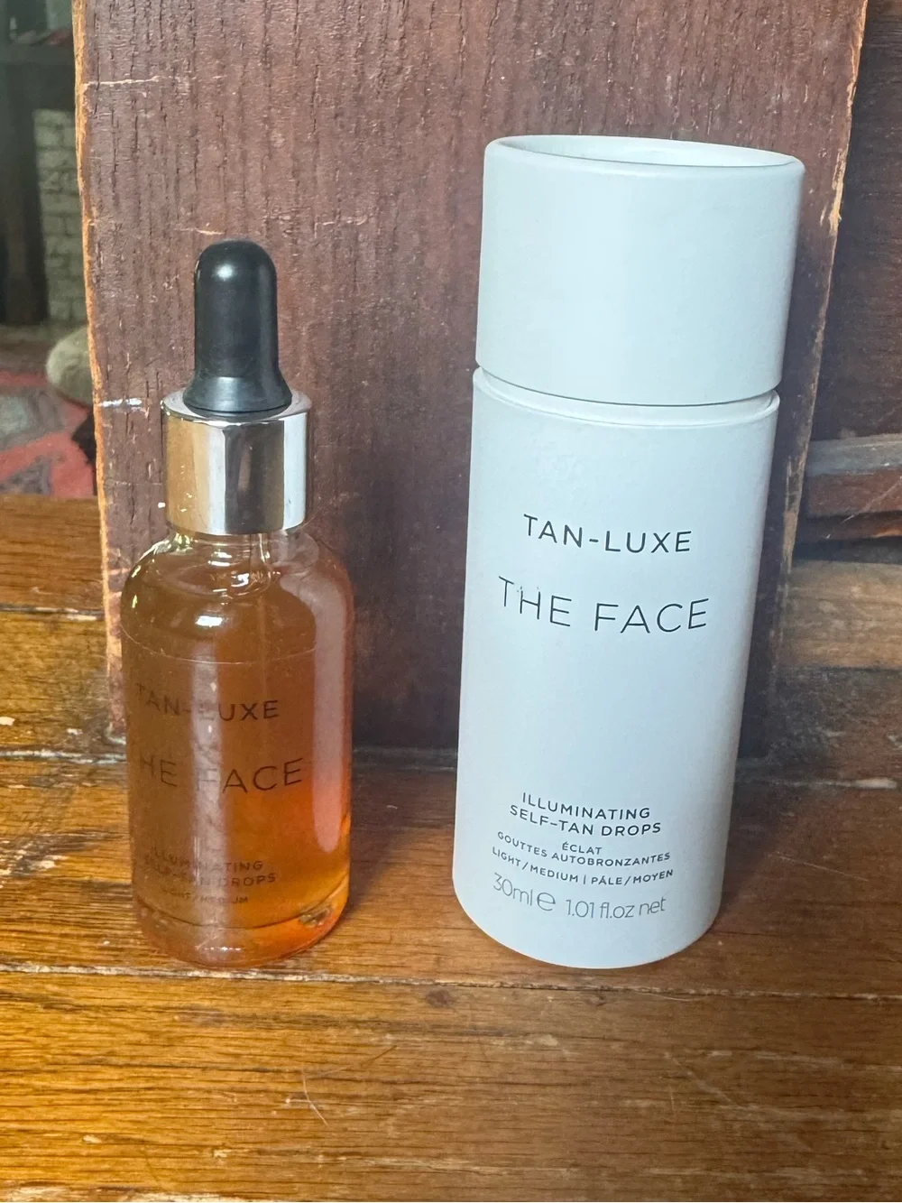 Tan Luxe The Face Illuminating Self-Tan Drops - light/medium - brand new - Picture 1 of 5